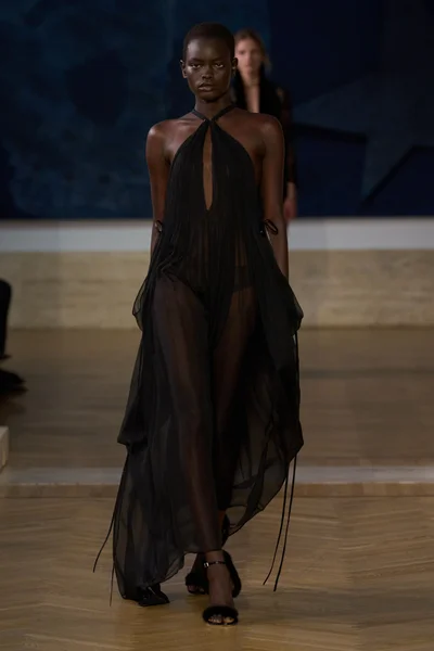 Look 34